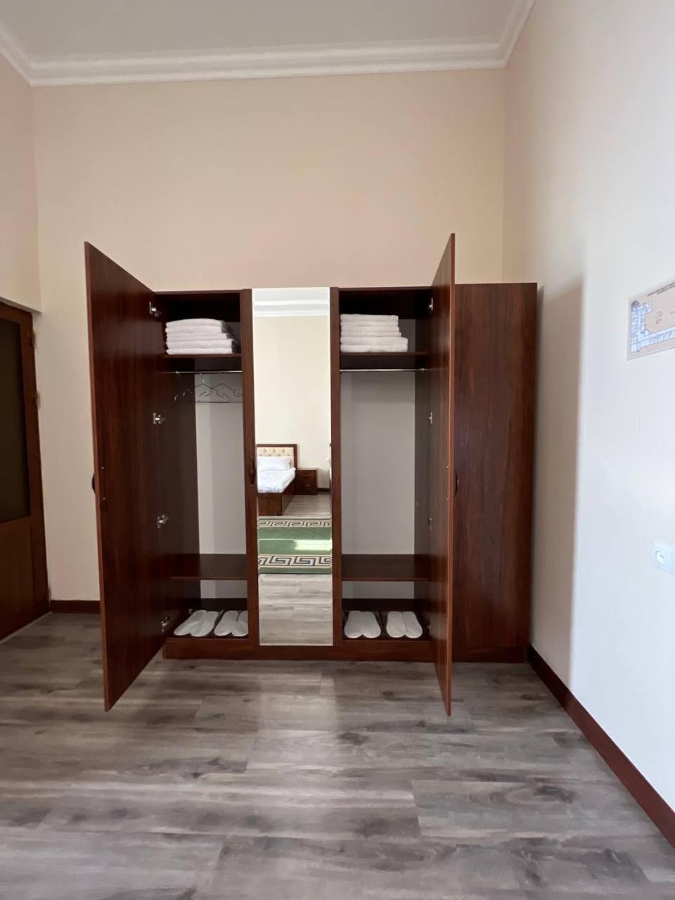 Samarabonu Hotel Samarkand Bagian luar foto